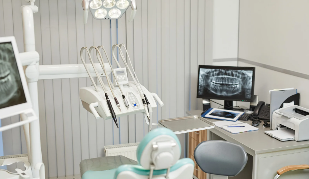 Family Dental Care, a dentist near Easton, at 502 Shawnee St in Leavenworth, KS